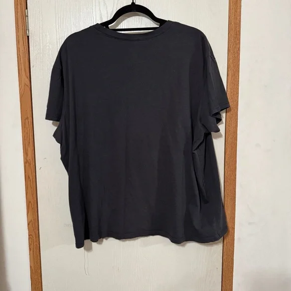 Torrid Heritage Yin-Yang Sun & Wave Graphic Tee — Size 0 - Picture 3 of 4